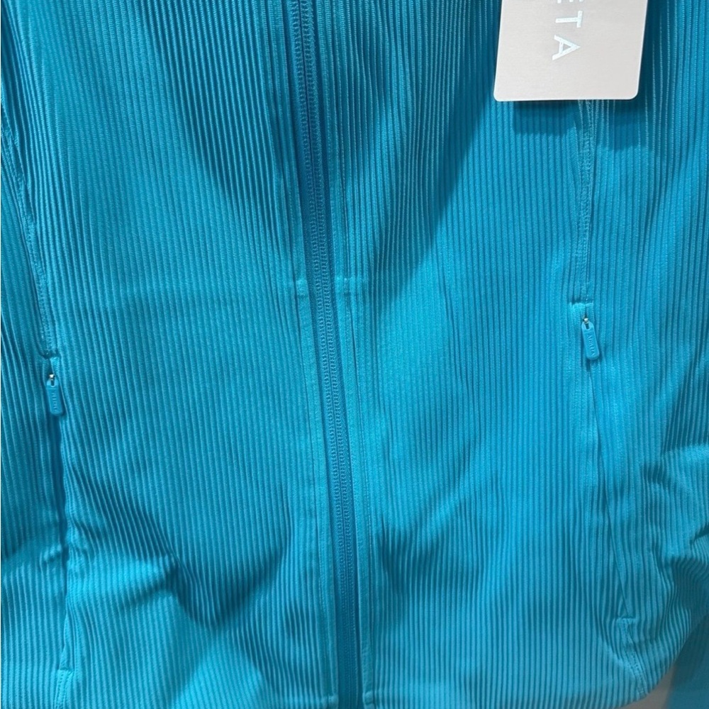 Salutation Ribbed Ribbed Jacket
BNWT - Picture 3 of 5